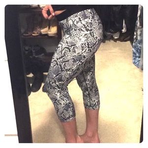 Nike pro running crop pants size medium